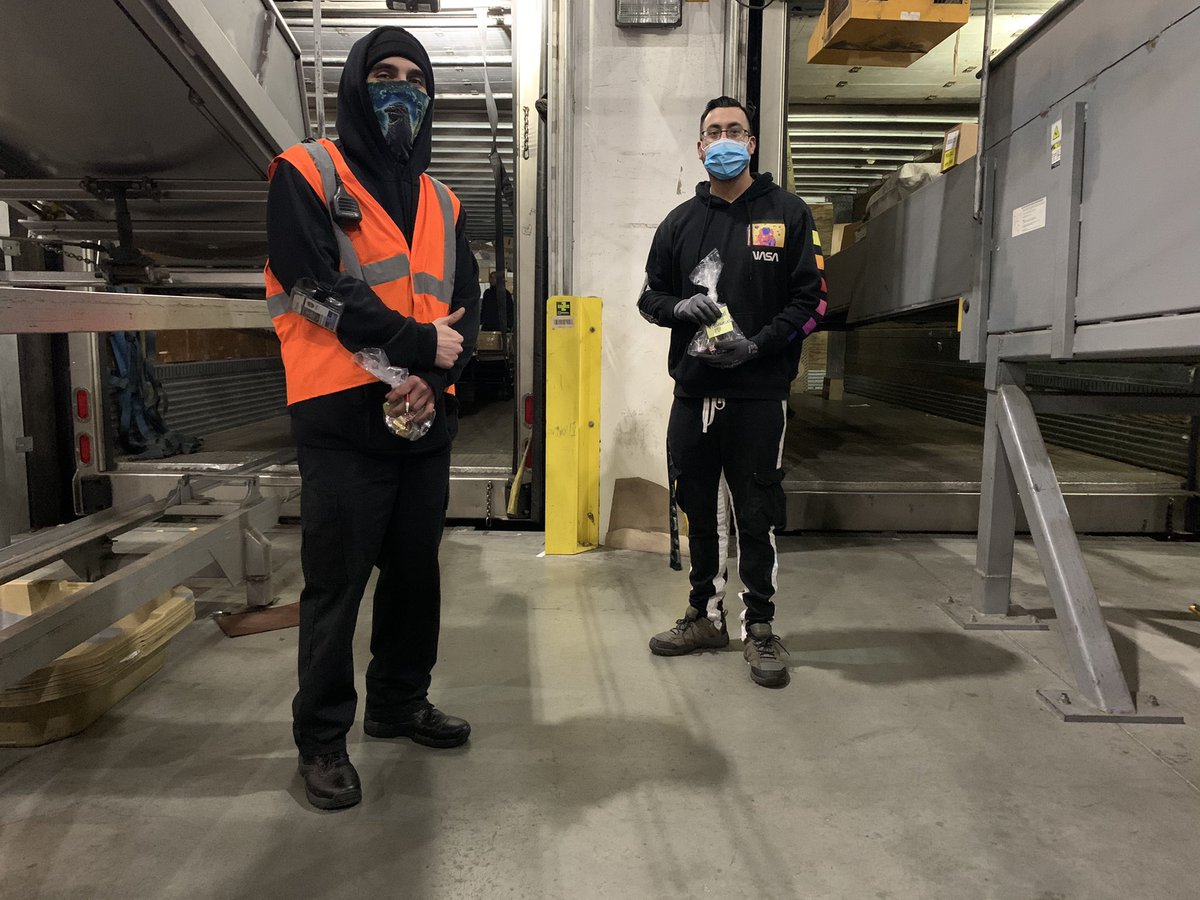 WahcaSafetyTeam's tweet photo. Employee graduates  Christian,Adrian,Jade,&amp; Ezra 🙌🏼 70 days safe...first milestone...let’s give them a huge hand 🤚🏼 #WahcaNightSort @BlanchardLyle @JStanton1907 @will_tweetz @OntAMRamp @MichalMielewcz1 @jrindafernshaw @melirere @UPSers @hrbobbyups https://t.co/59NMbJd4yi