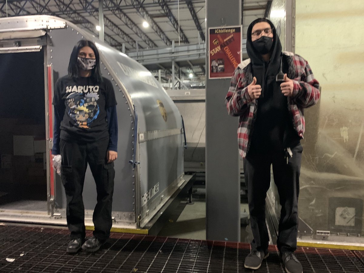 WahcaSafetyTeam's tweet photo. Employee graduates  Christian,Adrian,Jade,&amp; Ezra 🙌🏼 70 days safe...first milestone...let’s give them a huge hand 🤚🏼 #WahcaNightSort @BlanchardLyle @JStanton1907 @will_tweetz @OntAMRamp @MichalMielewcz1 @jrindafernshaw @melirere @UPSers @hrbobbyups https://t.co/59NMbJd4yi