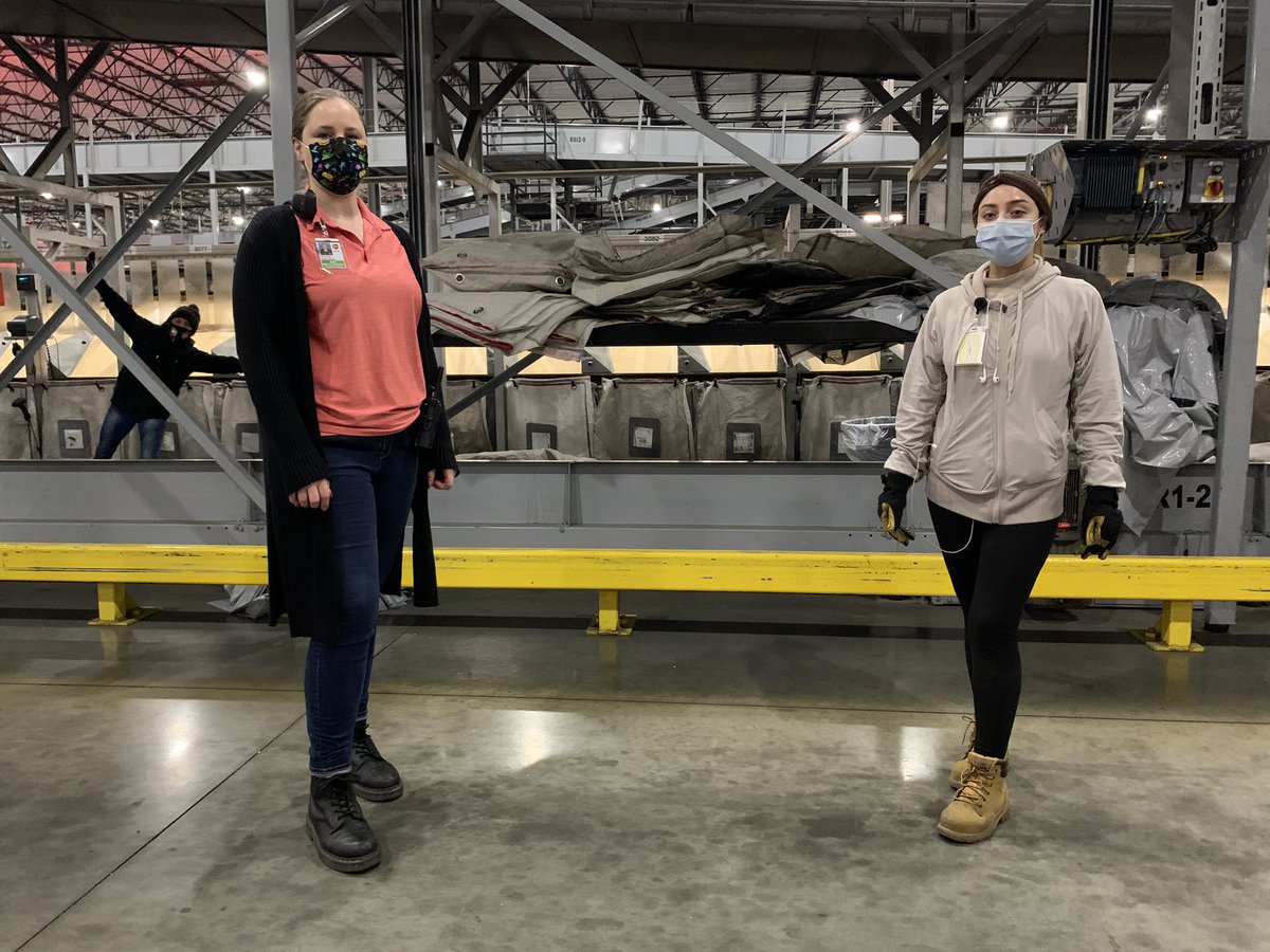 WahcaSafetyTeam's tweet photo. More employee graduates 🙌🏼 Big hand for Benjamin, Sarah, &amp; Amy ...first milestone 70
Days safe 🙌🏼 @BlanchardLyle @JStanton1907 @jrindafernshaw @UPSers @will_tweetz @melirere @audreyvb3 @OntAMRamp @MichalMielewcz1 @UPSWAHCAINTL @hrbobbyups #WahcaNightSort https://t.co/BZ0kk7QajN