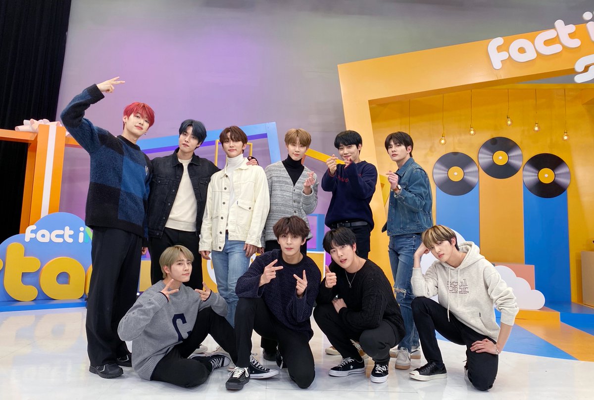 factinstar's tweet photo. [팩트iN스타] #골든차일드 #GoldenChild
✨까치까치 설날✨엔 세뱃돈💵보다 골든차일드🏅
팩인스만 봤을 뿐인데 행운력 170828% 상승했고요⁉️🧙

📌내일 밤 11시! 팩인스 유튜브에서 본방사수 예약
🕚https://t.co/APh6hzR0TJ

#대열 #Y #장준 #TAG #승민 #재현
#지범 #동현 #주찬 #보민 @GoldenChild https://t.co/JA1kA8xFvg