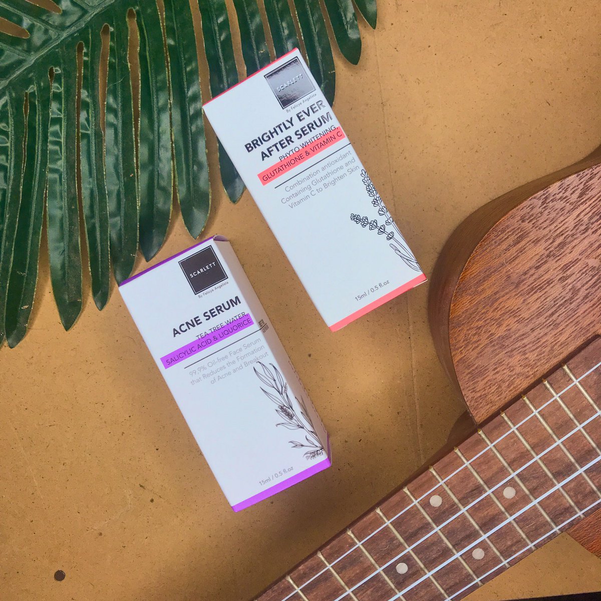 Oke langsung aja, aku tu sebenernya pake serum dari Scarlet yang Acne Serum untuk memberantas jerawat dipipiku. Dan aku juga pake Serum dari Scarlet yang Brightly Ever After Serum untuk perawatanku stlh breakout (dalam kondisi kulitku udh normal y beibss)