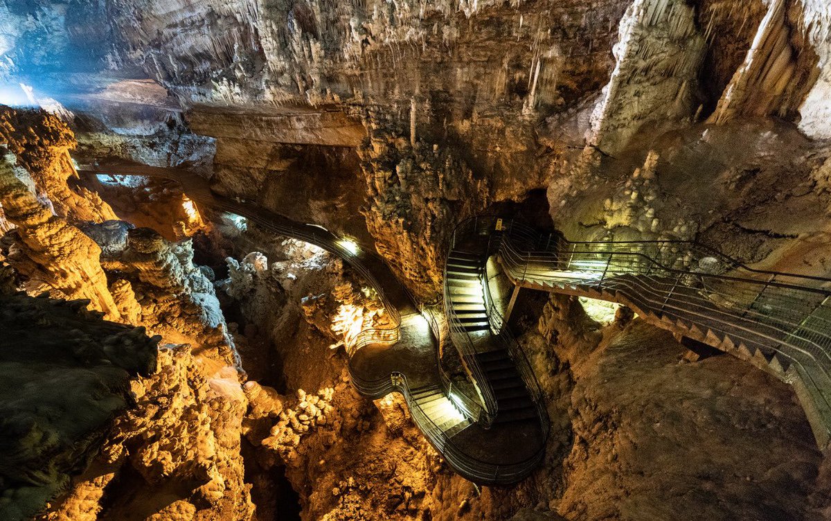 BeirutDaily's tweet photo. The wonderful caves of Jeita Grotto
#jeitagrotto #jeitalebanon #tourtojeita #pearloftourism #naturalbeauty #topoflebanon #mustvisitplace #beirutdailytours https://t.co/GvcXrZxpn8