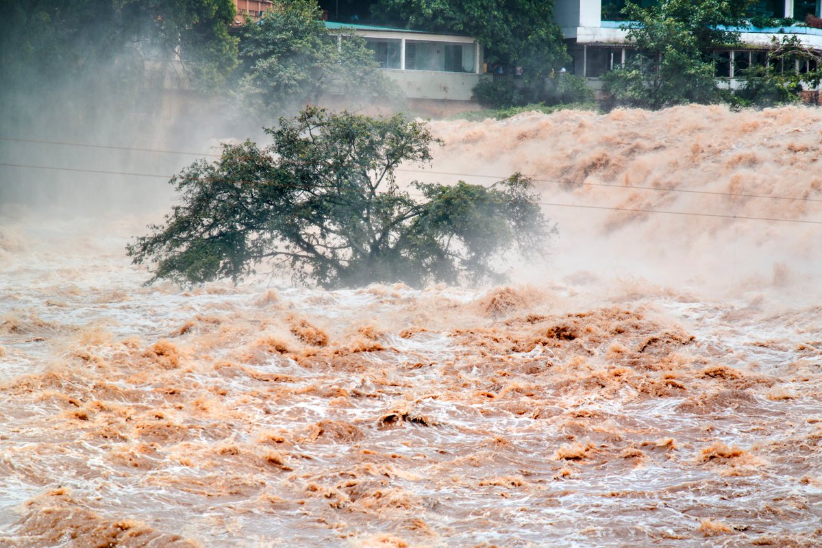  #UttarakhandGlacierBurstThe frequency & intensity of  #Uttarakhand's extreme flood events  4-fold since 1970. Associated flood events like landslides, cloud bursts, glacial lake outbursts, etc. also  4-fold in this period.Read  #PressRelease   https://www.ceew.in/press-releases/85-cent-districts-uttarakhand-vulnerable-extreme-floods-ceew 3/n