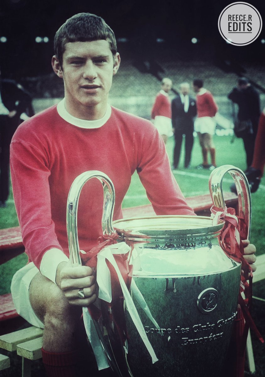 It all transpired with regaining the league title in 1965 and 1967 before going on the following year to win the European Cup. The first English club to do it. Defeating Benfica 4-1 (after Extra Time) at Wembley Stadium.The Team of '68, Sir Matt and Brian Kidd with the Trophy.