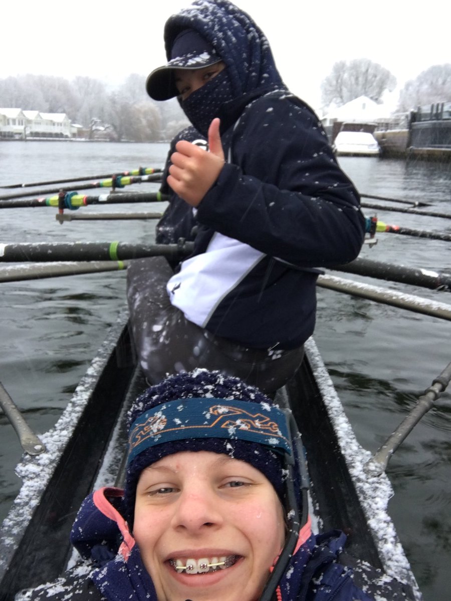 ⁦<a href="/BBCBreakfast/">BBC Breakfast</a>⁩ I can confirm rowers are a hardy bunch, this is my daughter and her crew training in the snow a few years ago