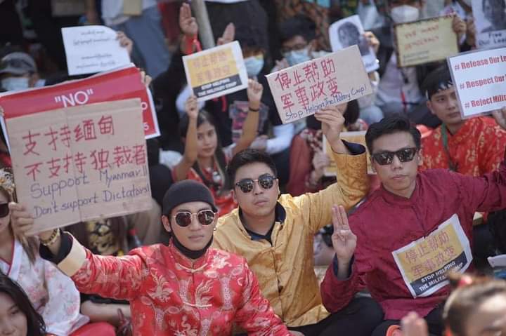 IchiiJ's tweet photo. လာပါ နှစ်ကူးမှာအစားလေးမပျက် ဆန္ဒဖေါ်ထုတ်ကြရအောင် 🔥😍❤️
#AdminJ #KDramaCraziesMyanmarFan #WhatsHappenningInMyanmar #RejectMilitaryCoup
#HappyChineseNewYear2021
#kdramacraziesmmfanfightfordemocracy
#Feb11Coup
#paingtakhon https://t.co/h6oPueweEo