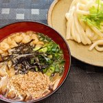 夕飯のメニューにも丁度良さそう!簡単お手軽に作れる、うどんレシピ!