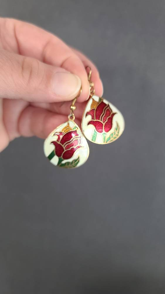 Excited to share the latest addition to my #etsy shop: Cloisonne Red Flower Dangling Earrings etsy.me/3qbuMXN #floral #no #earwire #red #teardrop #gold #earlobe #cloisonneearrings #danglingearrings