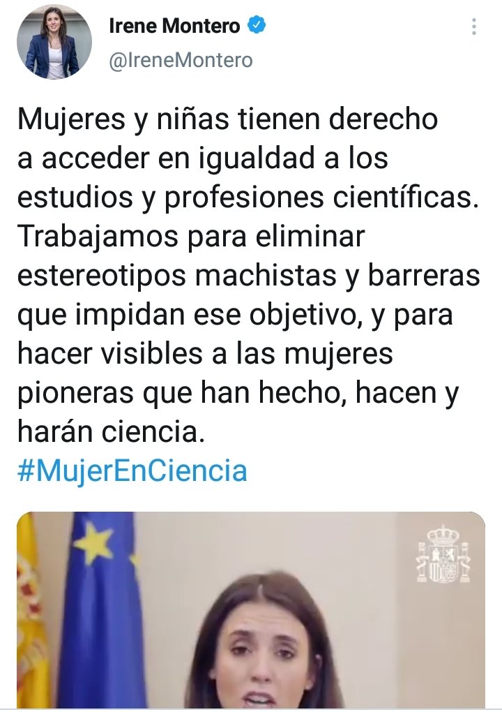 anuskisGQ's tweet photo. Recuerdo muy bien aquel día.
Me pusieron una pistola en la sien y me obligaron a escoger letras puras.

Yo quería ser física nuclear desestereotipada, pero aquellos hombres de afroamericano me susurraron: "O latín o plomo. Tú eliges."

Y yo exclamé, oprimida: "Rosa, rosae..." https://t.co/tltmI60Vxo