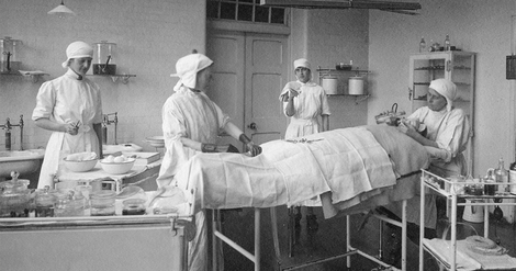 In September 1914, Louisa Garrett Anderson described the extent of her surgical role, ‘We have a lot of surgery: sometimes I am in the theatre from 2 to 9 or 10 at night, and have eight or more operations’ 4/13