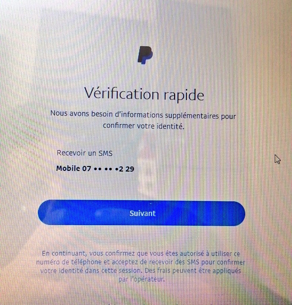 No soy una experta en #UX pero <a href="/PayPalFrance/">PayPalFrance</a> hace imposible tu conexión cuándo no recordás tu password y encima cambiaste tu número de teléfono. Y si no podes conectarte, para contactarte con ellos tenés que loguearte, muy loco no? #userstory #uxdesign