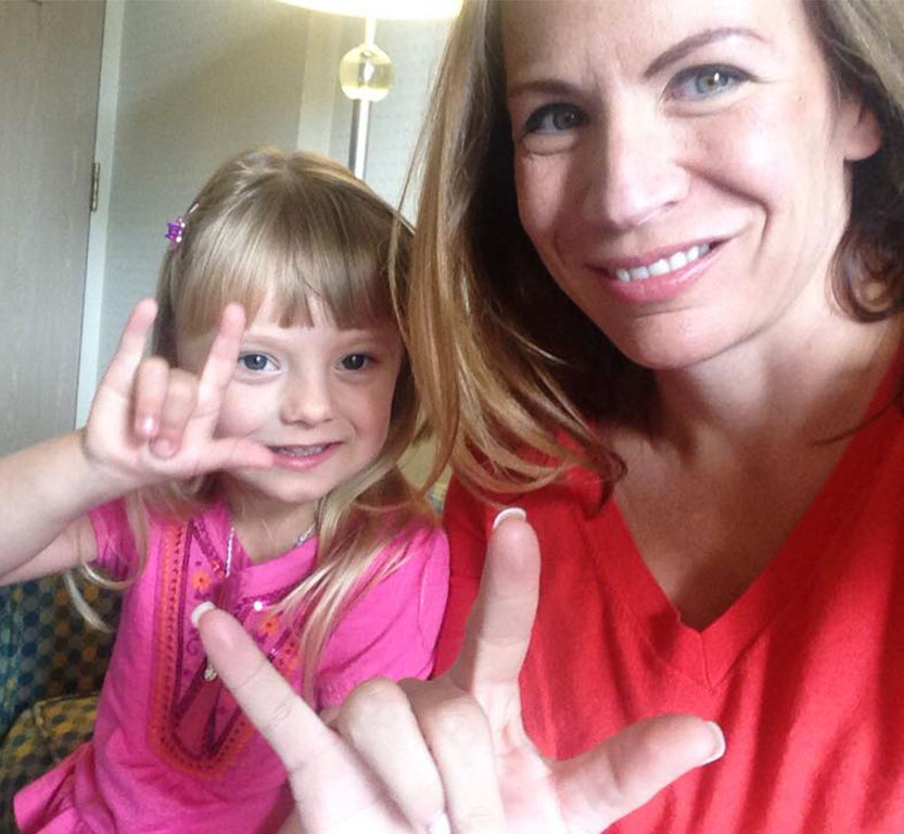 signingtime's tweet image. Stay at home tips for a fun Valentine's Day 💗 - mailchi.mp/signingtime.co…