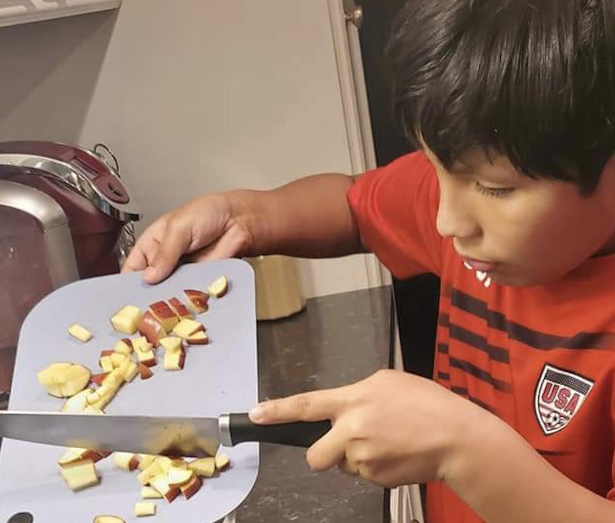 From cooking to exercising and staying safe during a pandemic, ACE kicked off January with health and wellness in mind. They hosted Kickstart your Healthy Lifestyle from January 25-28.

Read More:hcisdnews.org/ace-kicks-off-…