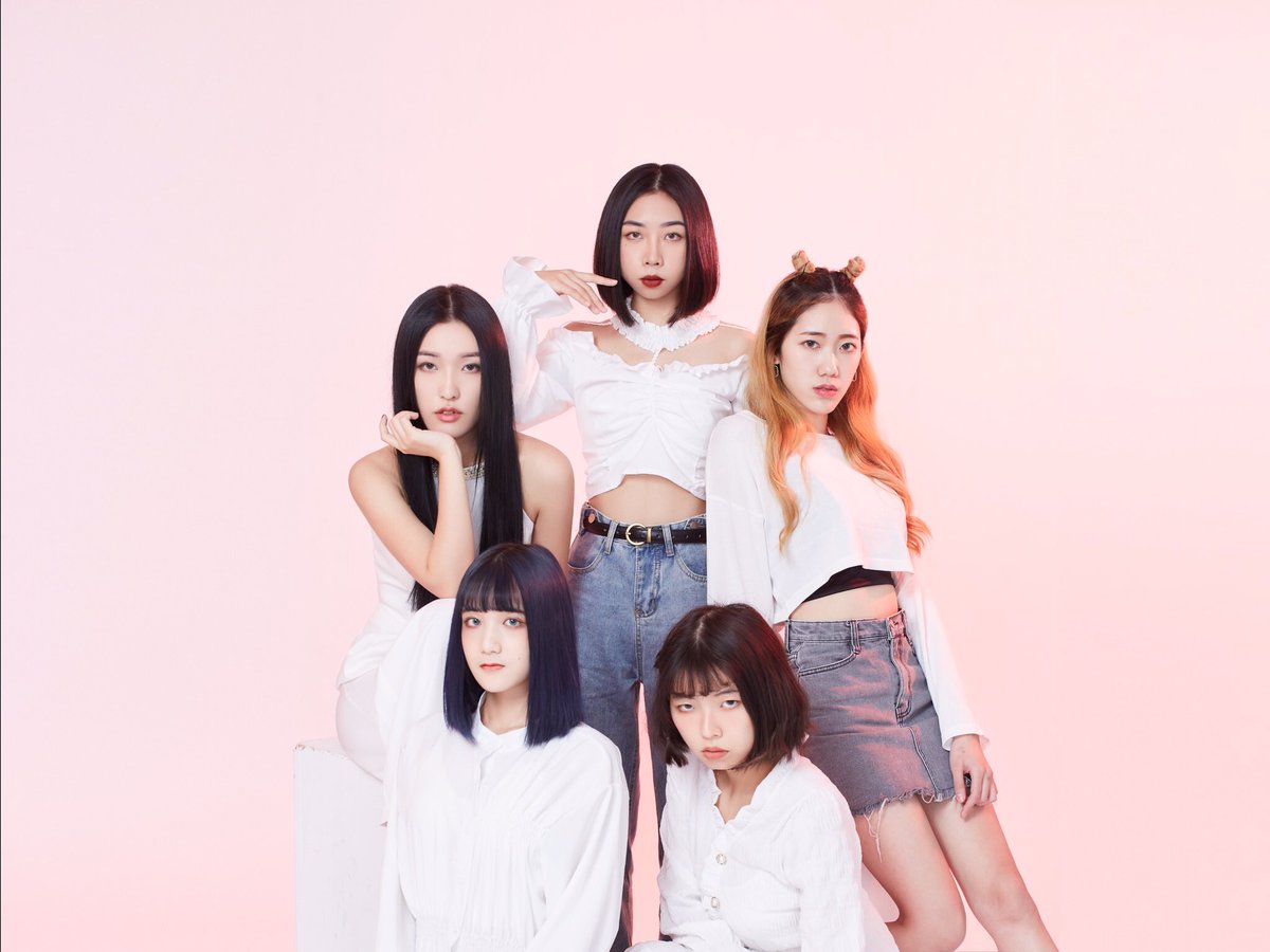 makemake_band's tweet image. 2021 New Artist Photo