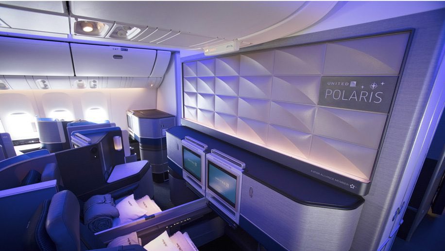 Спейс места в самолете это. Boeing 777-300er Space+. Боинг 777 300 er бизнес класс. Boeing 777-300er места Space+. Бизнес класс Аэрофлот 777.