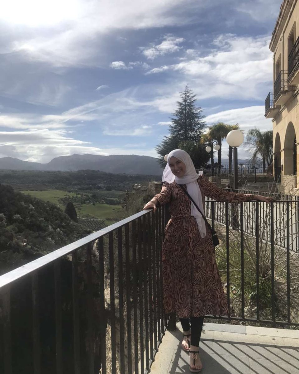 gunkogrouptcd's tweet photo. Munirah is a first year PhD student. She is originally from North Africa, born and raised in Dublin. She studied MedChem in TCD and did her research project in the Gun'ko Group. She is currently working on synthesising various carbonates for a wide range of applications. https://t.co/5qyx8V5nlt