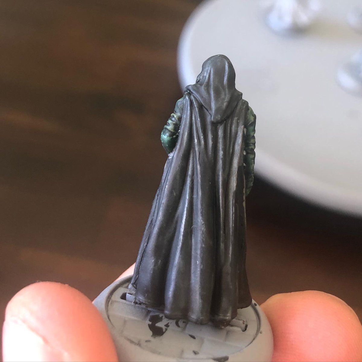 DaleySbg's tweet photo. First Death Eater done from the Harry Potter game. Big fan of these models. Looking forward to getting the rest done. 

#harrypotterminiaturesadventuregame #harrypotterminiatures #harrypotter #knightmodels #knightmodelsharrypotter #deatheaters #paintingminiatures https://t.co/bfNCM2eRgi