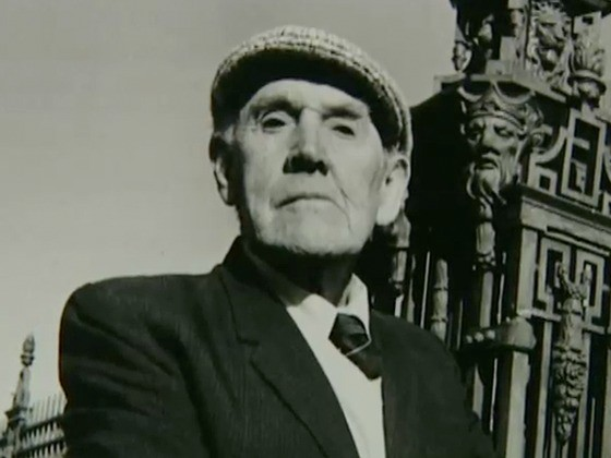 14 Jock & his wife Fuzz eventually moved to Taniwha, a settlement in the lower Waikato, & opened a laundry business. They had to become self-employed to earn an income.