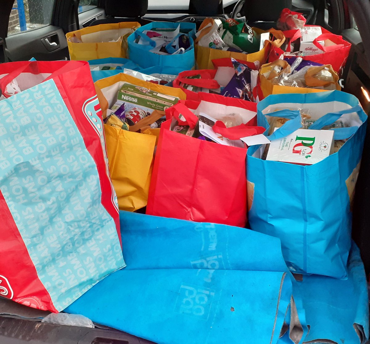 The team <a href="/Flourishbees/">Flourish at Ford Way</a>  were helping <a href="/webb1fusion/">Carrbridge Centre Webb1fusion projects</a> in delivering hampers &amp; activity packs yesterday, it's great #inhelpingyourlocalcommunity