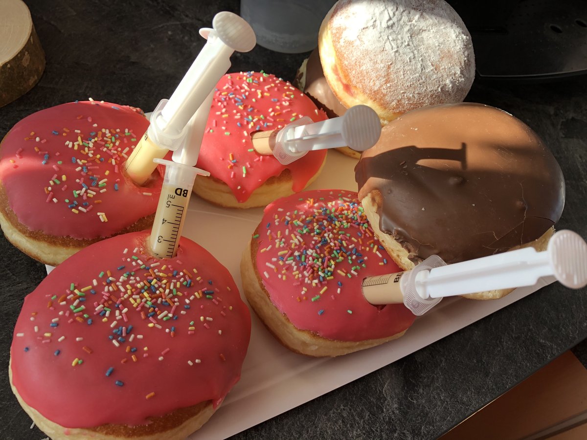 Heute gibt’s Berliner zum Selberimpfen.