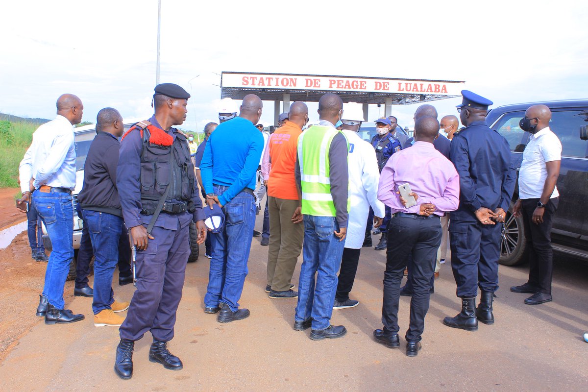 MinITP_RDC's tweet photo. #RDC Après les projets Kasumbalesa-Sakania, et Kasomeno-Kasenga-Chalwe, le VPM Willy #Ngoopos s'est rendu le lundi 08 février dans la province du @LualabaDu pour voir les projets que pilote l’ @agence_acgt .. 1/9 https://t.co/pudBBaFeIn