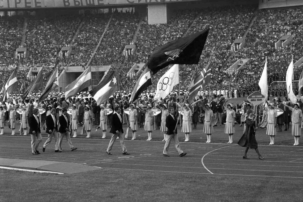 PM Muldoon is famous for letting the Springboks tour NZ in 1981, in defiance of the international movement to boycott South Africa. But Muldoon was prepared to use sporting boycotts when it suited him. In 1980 he bullied most NZ athletes into withdrawing from the Moscow Olympics.