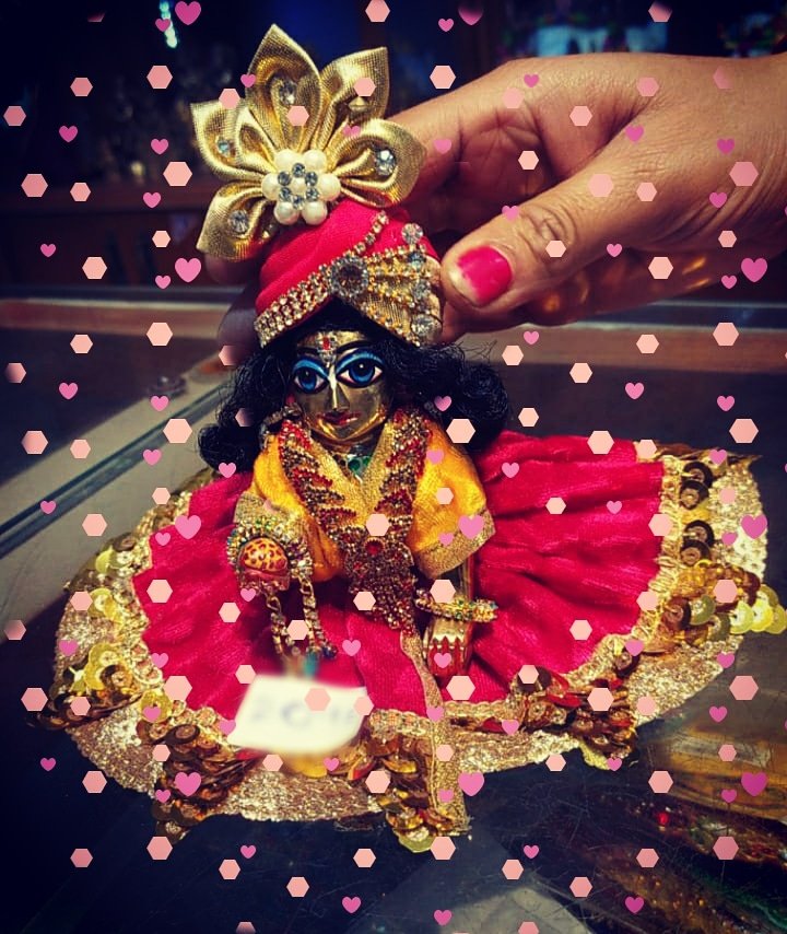 NEHAPATHAK123's tweet photo. मेरा #लड्डू...🌹🌹🌹😘😘
ये है वादा हमारा ना छोड़ेंगे कभी साथ तुम्हारा..
 जो गए तुम हमे भूल कर.. ले आएंगे पकड़ कर हाथ तुम्हारा ।
   🦜हैप्पी प्रोमिस डे कान्हा।जी🌹 https://t.co/tlpuN3EG5M