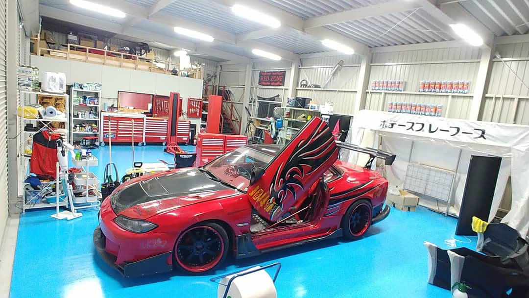 Red キャビネットの中身の移動と 壁の設置が完了しました 大体の工具が収納できちゃった感じです これで ガレージ設備でやりたいことは大体の終わったので これから車の整備に集中できます 近いうちテントを立ててここで寝てみよっかなw