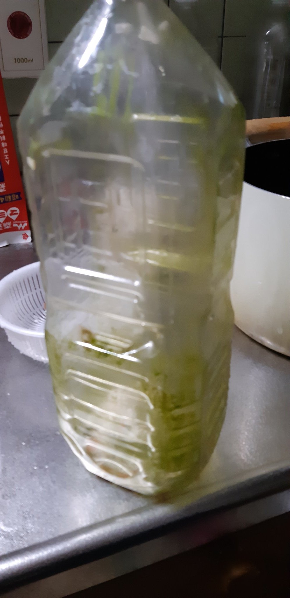 Uzivatel みれちゃん Na Twitteru クラゲのお世話で汚れた 藻が生えた ペットボトルを おばあちゃんの知恵袋で見事に解決 クラゲ飼育 ペットボトル 藻 おばあちゃんの知恵袋 卵の殻 ビフォー アフター T Co Gaks2kd1kr Twitter Uzivatel みれちゃん Na Twitteru クラゲのお世話で汚れた 藻が生えた ペットボトルを おばあちゃんの知恵袋で見事に解決 クラゲ飼育 ペットボトル 藻 おばあちゃんの知恵袋 卵の殻 ビフォー アフター T Co Gaks2kd1kr Twitter