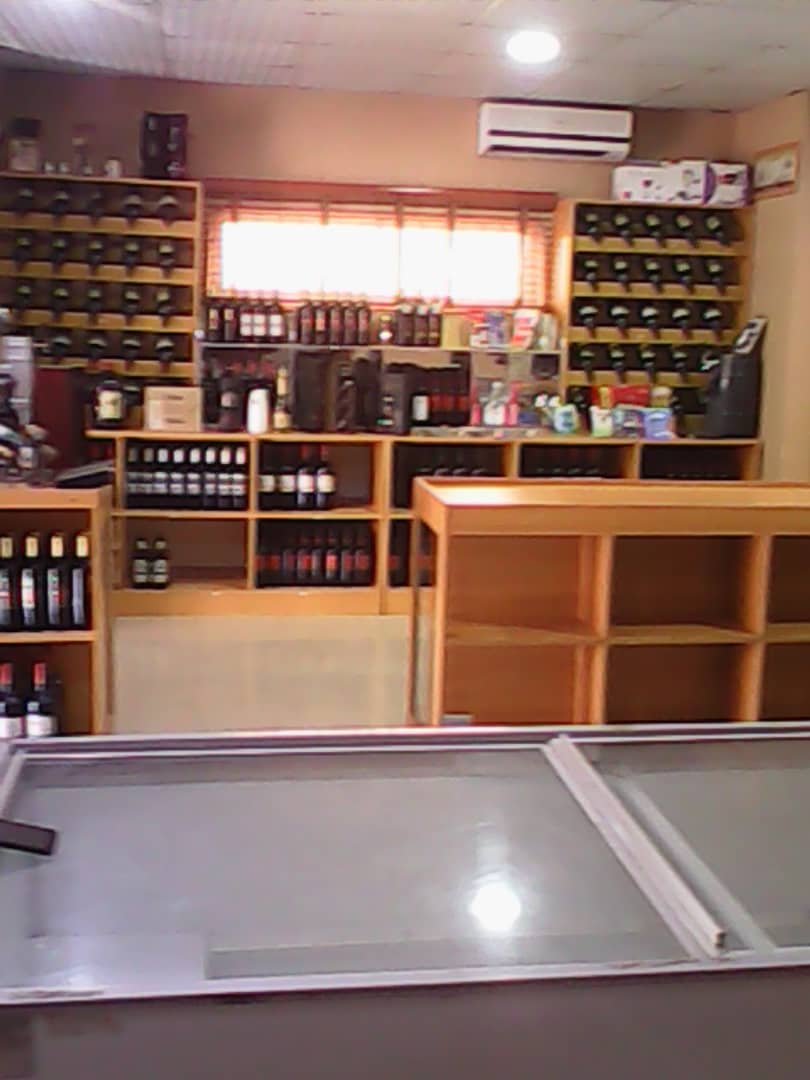 StoreSuccessful tweet picture