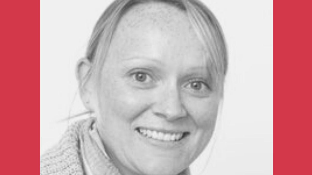 Research Fellow  @LCullenUnsworth is Director of  @ProjectSeagrass, a charity advancing the conservation of seagrass through education, influence, research and action.Her research focuses on coupled social-ecological systems and sustainability in the marine environment.