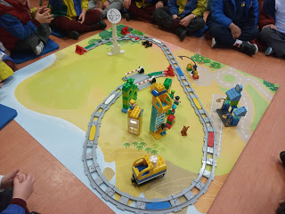 EdelvivesPRO's tweet image. ¿Miedos al comenzar la enseñanza #steam en vuestra aula de Infantil? Descubrid las posibilidades de #LEGOcodingexpress de la mano de la clase de @salomerecio 
#GoSteamByEdelvives