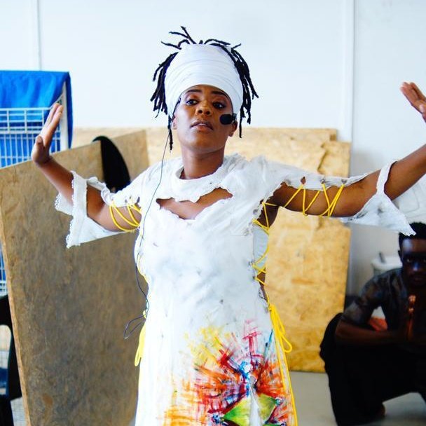 Leaves don't jus fall.kunobviwa kure