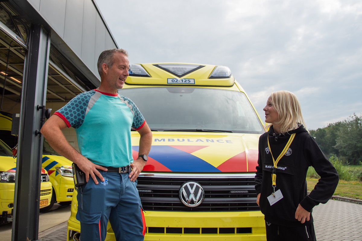 kijlstra's tweet photo. 11-2: vandaag is het de Europese dag van het alarmnummer 112. Wanneer bel je eigenlijk 112? Onze kidsreporter Silas zocht het uit. Check de video op onze website en lees hier ook over ambulancezorg en COVID19. 

https://t.co/gnEm04PbG8 #112Day2021 #thankyouchain  @meldkamernn https://t.co/fBGlBy0AGg