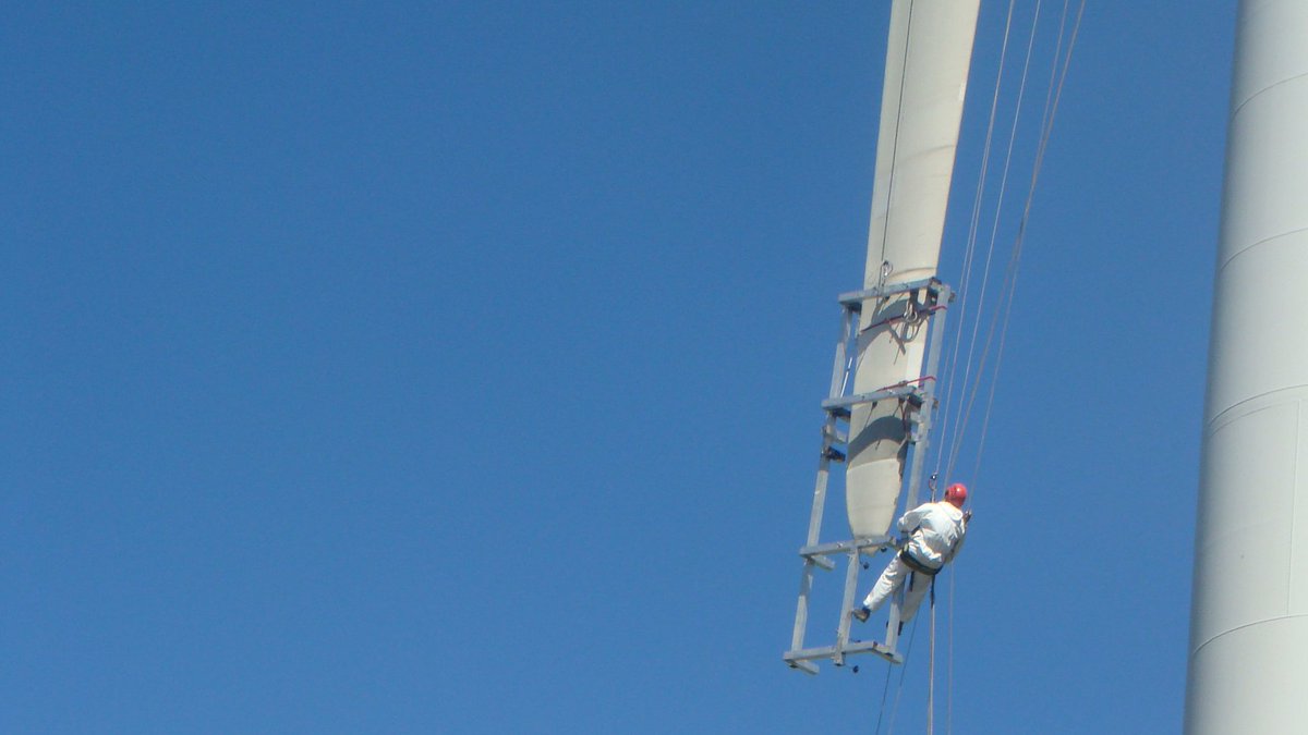 BladeExtension's tweet image. #RBE is a proven product which consists of an additional blade tip segment fixed at the rotor blade tip that optimizes wind turbine efficiency. For the RBE type BONUS 1.0MW, the increase is 7%, whereas for the RBE type BONUS 1.3MW, the increase is 5/6%. rotorbladeextension.com