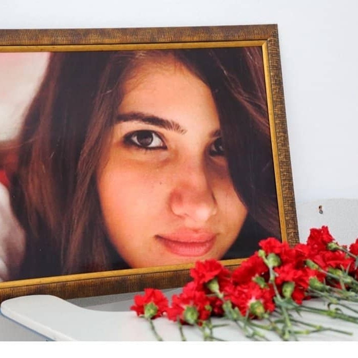 Ne sana ne de senden sonrasına dur diyemedik.
#11.02.2015♾
#oezgecanaslanunutmadık