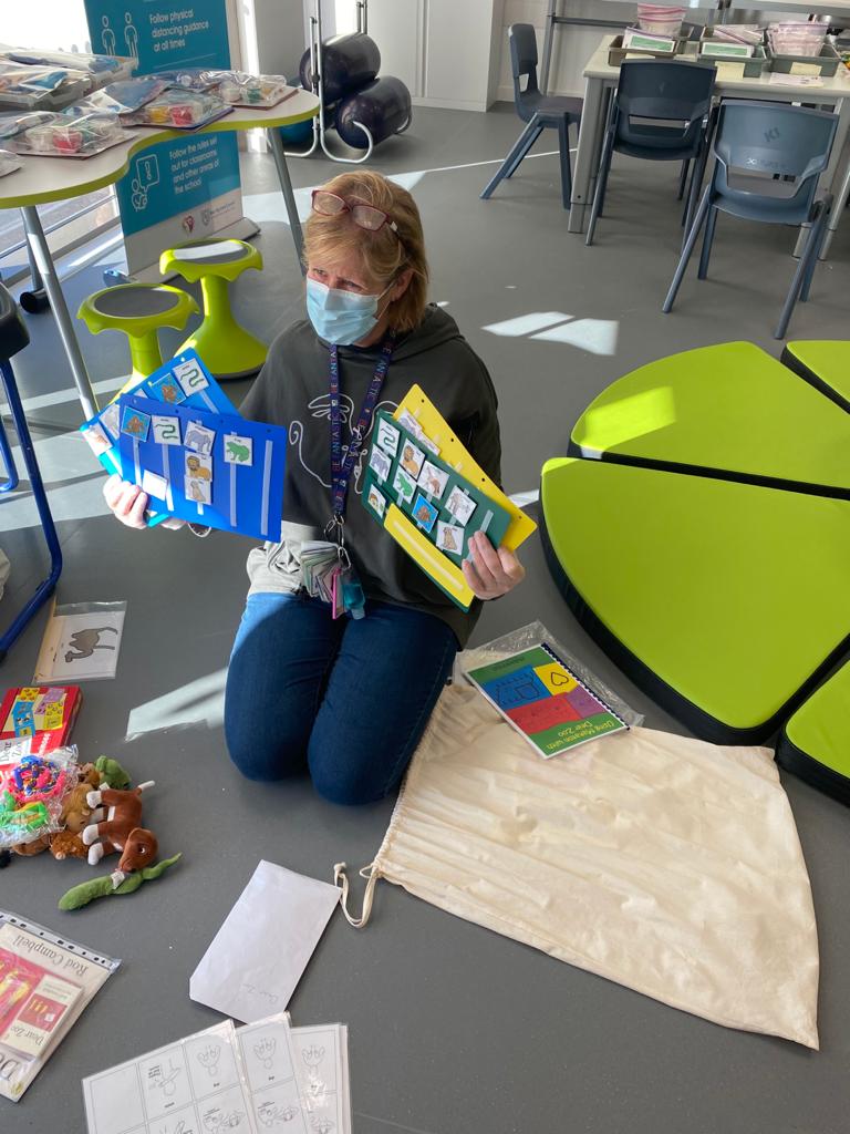 HillsideSchool4's tweet photo. Sensory packs and story bags being organised today for the next round of doorstop deliveries and pick ups. What a great team ⭐⭐⭐#workingtogether #supportingeachother #doingitwithlove ❤ https://t.co/TVvWjcaSED