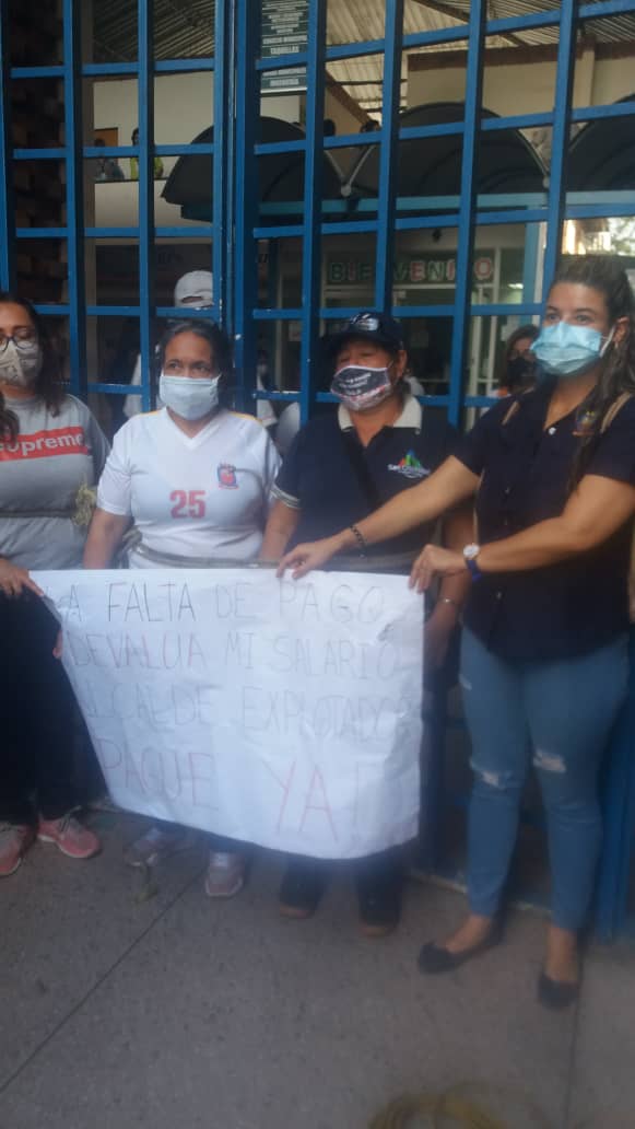 CentralASI's tweet photo. Respaldamos desde @CentralASI a los Sindicatos de la Alcaldía de San Cristóbal, estado Táchira a quienes el Alcalde les secuestró el https://t.co/xsJvzto0df pagar el salario en Pandemia es una violación flagrante al DDHH al salario y la vida de las familias de trabajadores @ilo https://t.co/PQm0A5h5zR
