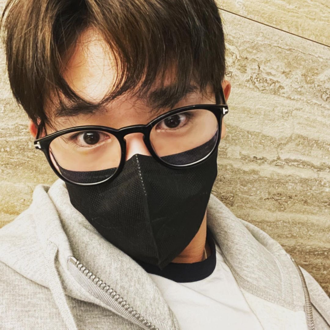 Worldwide_Wonho's tweet photo. 210211 | 📸 IG UPDATE
[@/iwonhoyou]

"happy New Lunar Year!! Make sure to wear a mask!! #Synopex #filtermask" 

🔗: https://t.co/XZXnZjokPw

@official__wonho @official_WH_jp #WONHO #원호 #ウォ https://t.co/FwJUQ8Tw3o
