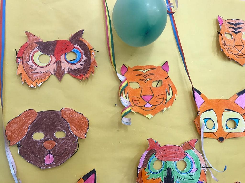 epiasabadell's tweet photo. Les nenes i nens de primer al llarg d'aquesta setmana hem fet diferents manualitats per celebrar el carnaval. Avui, que anàvem tots repentinats, hem dibuixat el Rei Carnestoltes!
#1PRIPIASABADELL
#INFANTILPIASABADELL https://t.co/zkD2IAeGiH