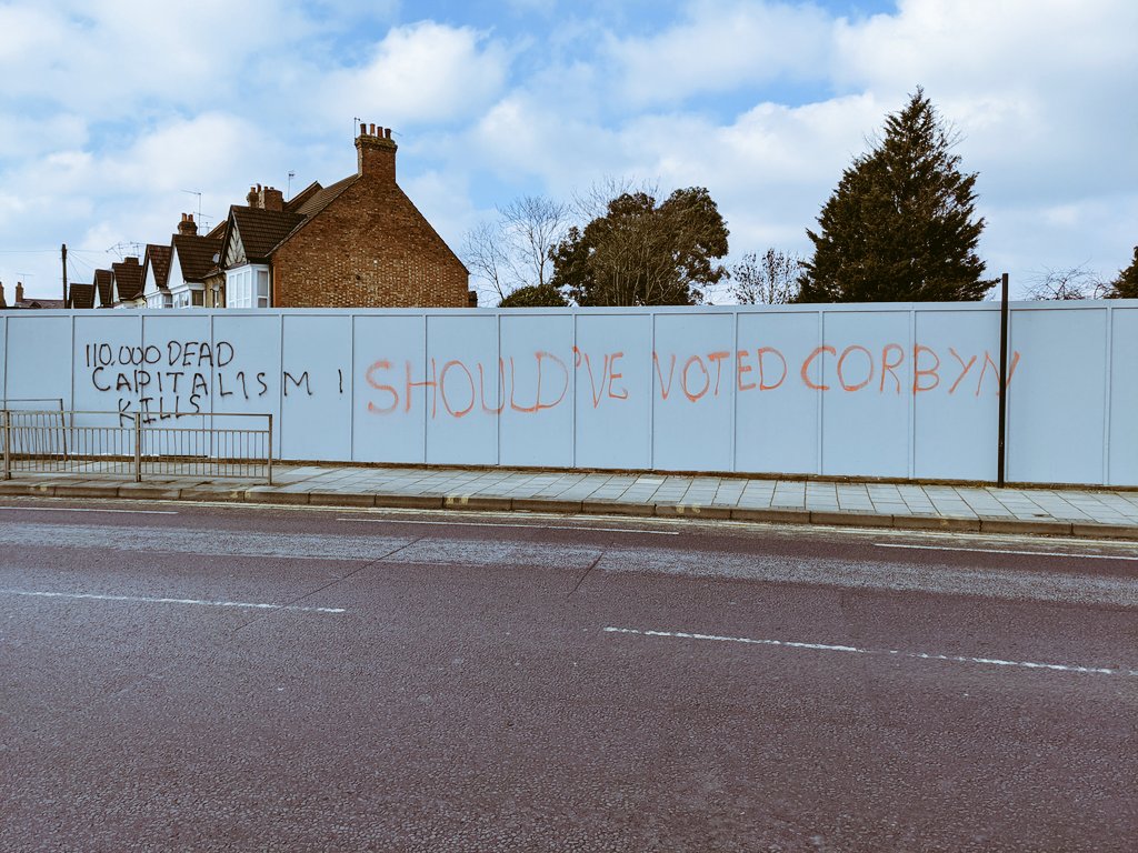 S1dTR0tt3r147's tweet photo. #HarrowLife https://t.co/irRcfAWwka