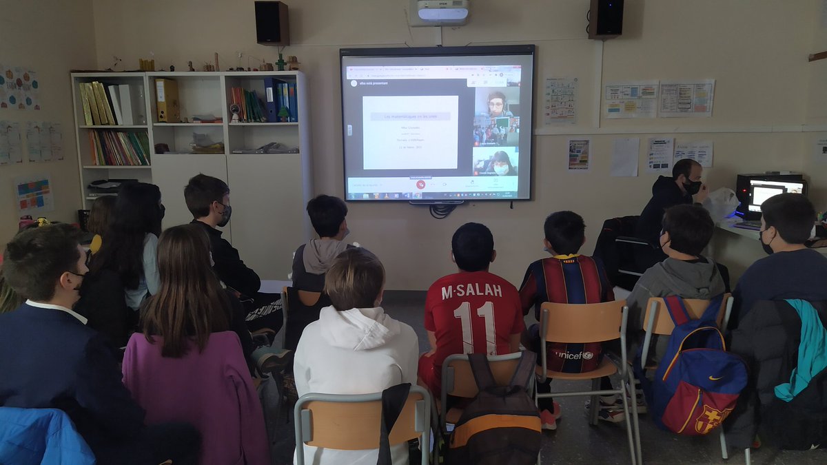 mgrane3's tweet photo. #11F #WomenInScienceDay 
#ciència #NoMoreMatildas
 💜 @SFCaldetes @crpaltmaresme l'alumnat de 6è parla amb una científica. https://t.co/k3IXXb1afh