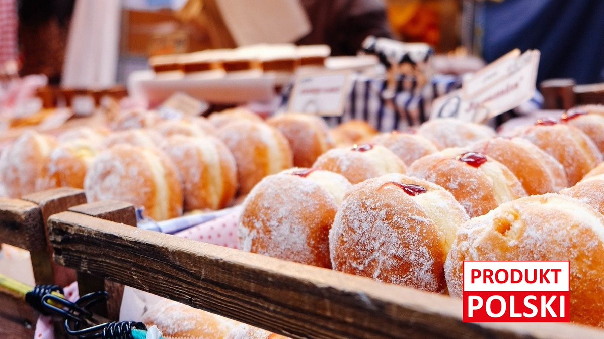 Produkt_Polski's tweet photo. Szacuje się, że dziś zjemy około 100 mln pączków. To aż 7 tys. ton ❗️ Do ich przygotowania zostanie wykorzystane łącznie ponad 2,5 tys. t mąki pszennej, 500 t cukru, 500 t masła, 1 mln l mleka i 25 mln jaj❗️
A teraz pomyślcie – te wszystkie produkty są krajowe. Jest MOC❗️🇵🇱 https://t.co/eCmTkOFLib