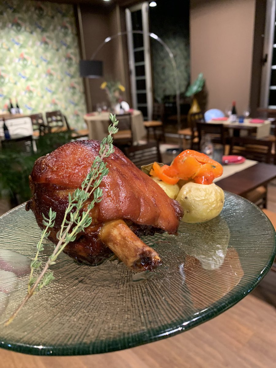 vinosychacinas's tweet photo. Estas son las tres propuestas que os pasamos, pero no solo para #SANVELENTIN sino tambien para el resto de semana.

#kitvermut #chacinas 🫒

En segundo lugar, #MENUSANVALENTIN❤️ 

Por ultimo nuestro #MENUFINDESEMANA

☎️984 497 262☎️

#FELIZSANVALENTIN 
#FELIZSEMANA
#FELIZANTROXU https://t.co/A2XT0USbg8