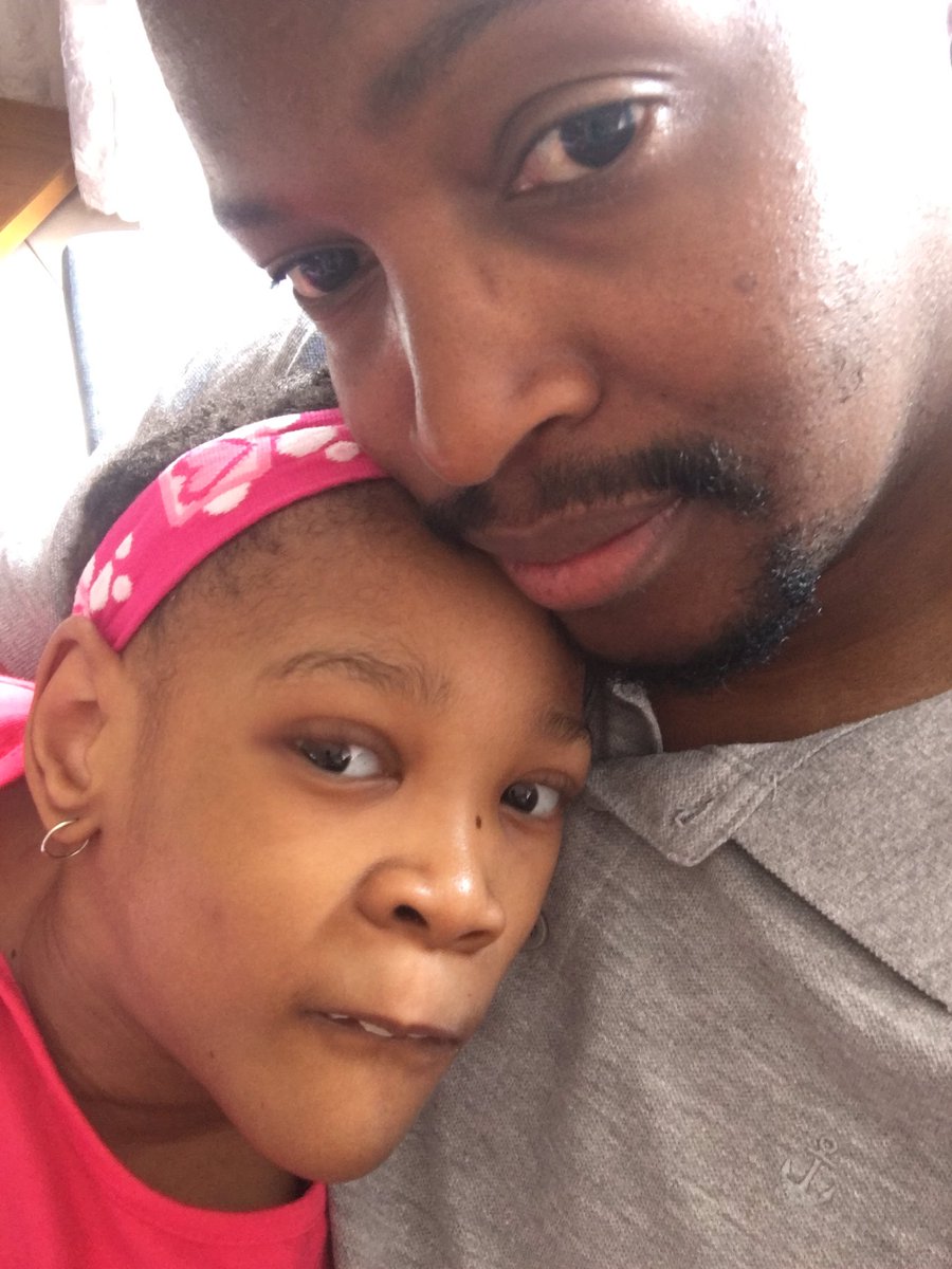 thulomohau's tweet photo. Daddy daughter love https://t.co/Ewy6yW2Clx