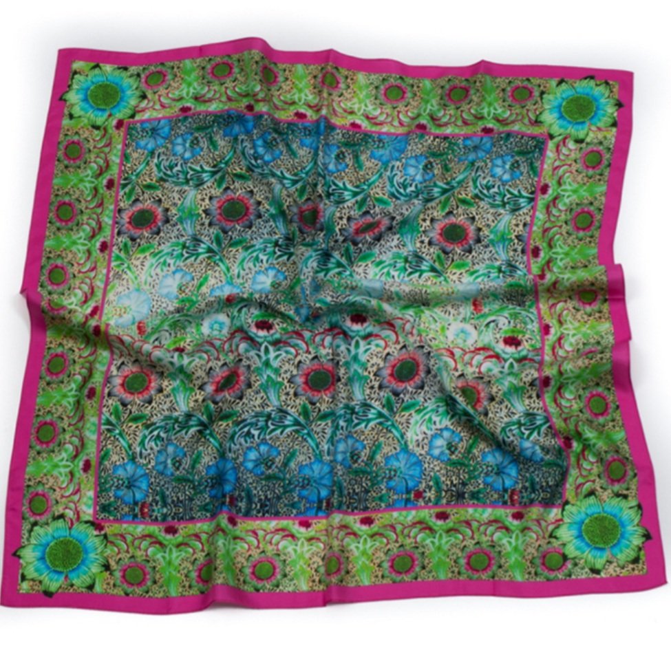 It's #allthelittlethings that show our ❤️

And it's the stunning detail in these #britishheritage inspired print scarves that make us 🤩😁🥰

📲 PJ Studio Accessories on the Our High Road app for vibrant silk, wool &amp; cashmere #scarf designs across 5️⃣ collections