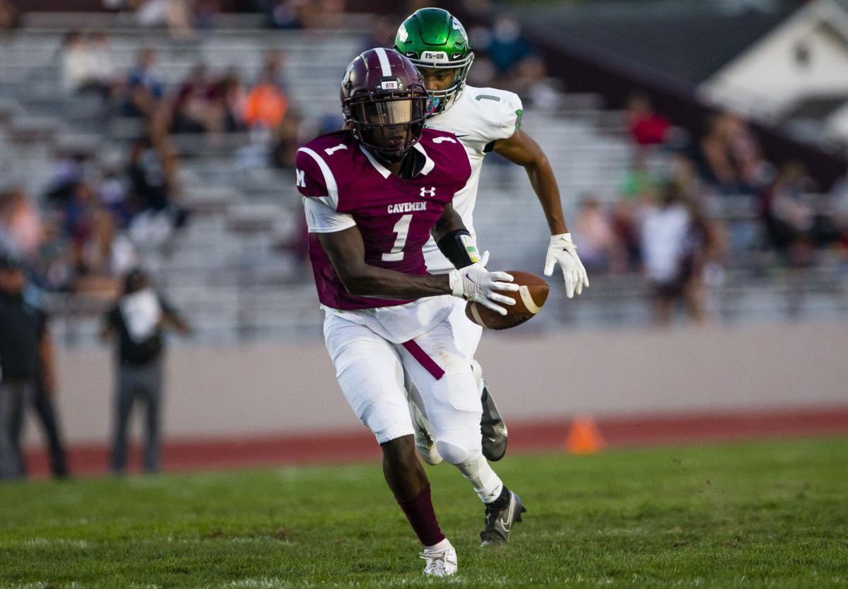 Congratulations to #71 <a href="/JaydenSemak/">Jayden Semak</a>, #60 <a href="/AckerleyTyler/">Tyler</a>, #1 @davonn_parker for making the Region 2 All-Star Team. A great honor for three great players! <a href="/cavemensports/">Mishawaka Athletics</a> @SCM_Supt <a href="/CavemenFB/">Mishawaka Football</a>