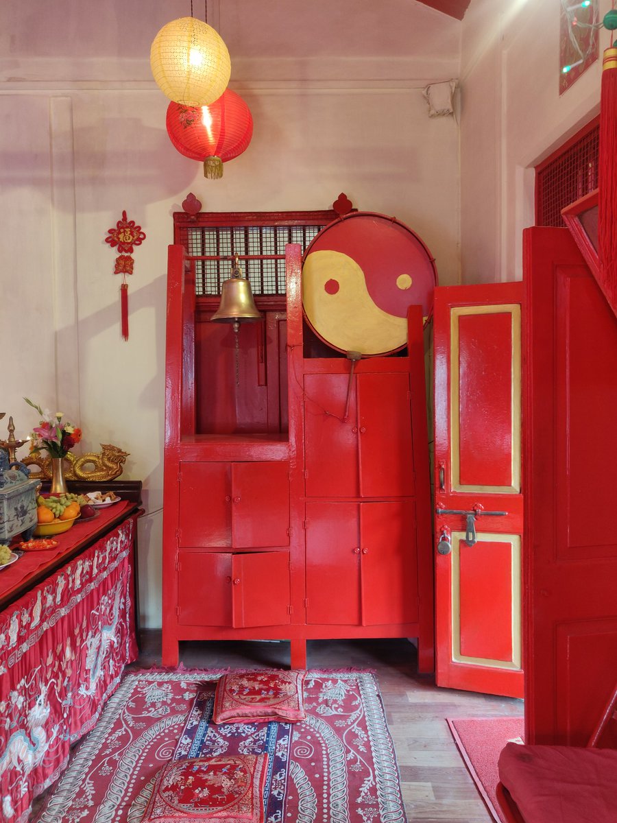 Tucked away in a narrow lane, it was a beautiful revelation of the million diverse communities that make up this great city. 2/3 #ChineseSpringFestival