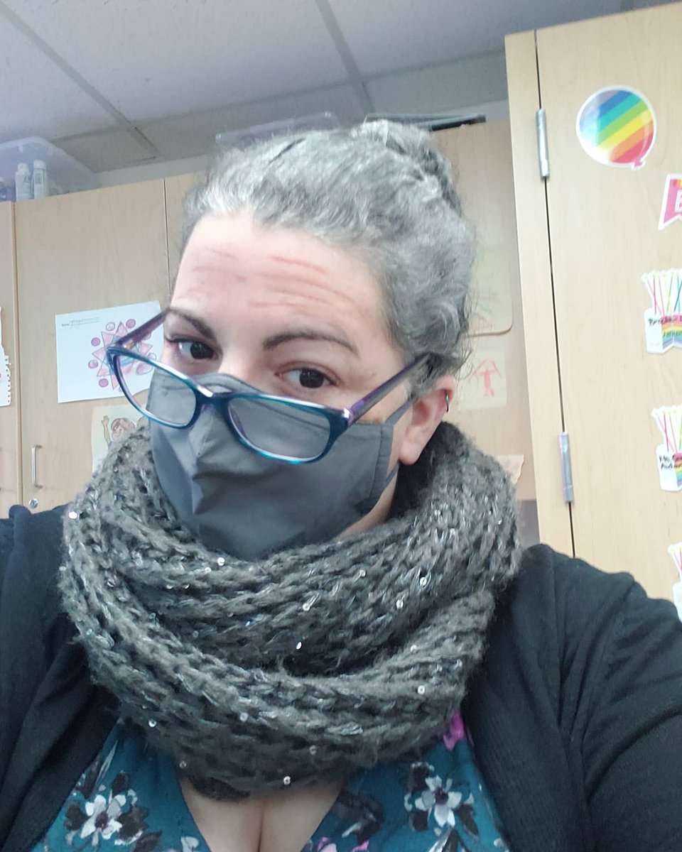 MsGreer4's tweet photo. From Room 143 to thee: HAPPY 100TH DAY OF SCHOOL!! 💯🏫🚸 https://t.co/qEJdE04IzR