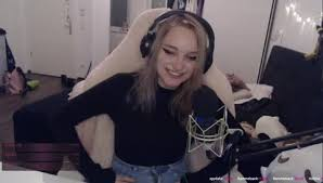 |￣￣￣￣￣￣￣￣￣￣￣￣￣￣￣|  if u like nihachu click this!        |＿＿＿＿＿＿＿＿＿＿＿＿＿＿＿|          \\ (•◡•) /            \\   /     /srs     ——     /safe   |   |           |_  |_  [rts pog]